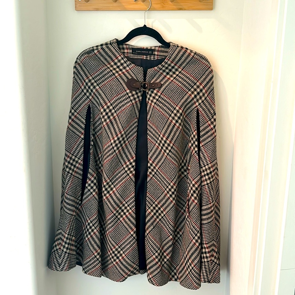 Chic Zara cape coat in festive Fall plaid.